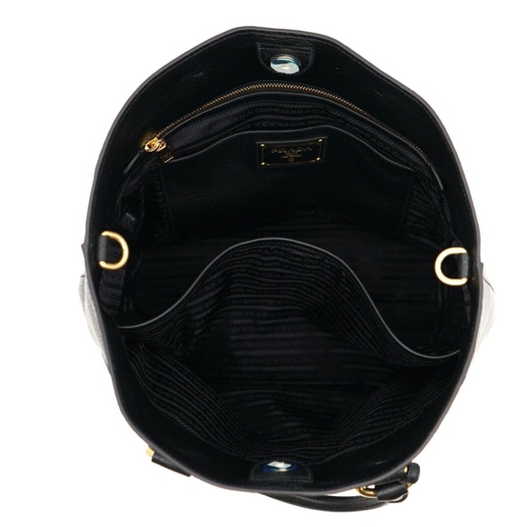 Prada Tote Large Shopping Shoulder Bag Vitello Phenix Black Leather 1BG8… - Picture 4 of 7